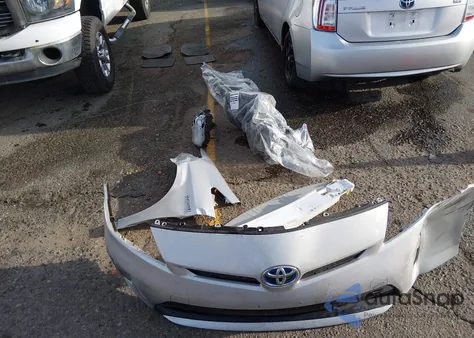 2013 Toyota Prius Two z USA, uszkodzony, nr VIN JTDKN3DUXD1639737